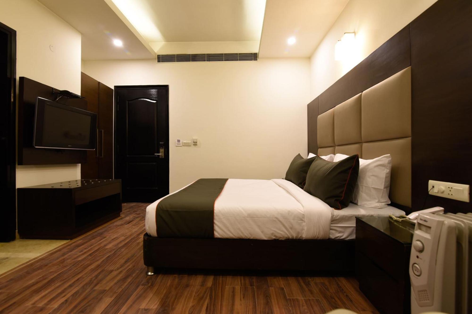 Hotel O Venkata Sai Sadan Mathrusree Nagar Kondapur  Exteriör bild