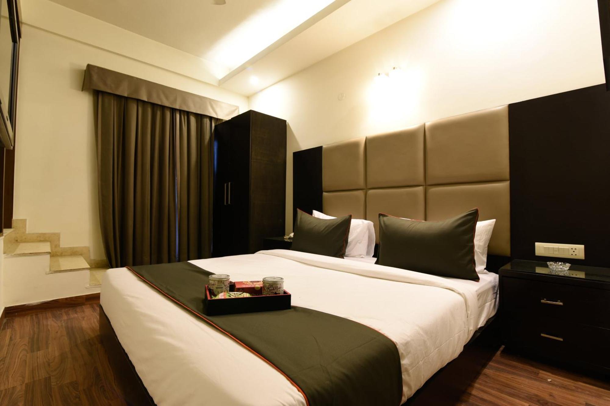 Hotel O Venkata Sai Sadan Mathrusree Nagar Kondapur  Exteriör bild