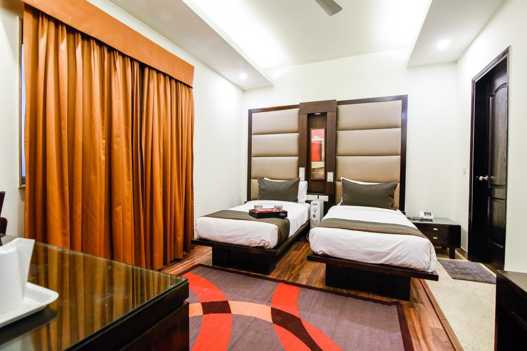 Hotel O Venkata Sai Sadan Mathrusree Nagar Kondapur  Exteriör bild